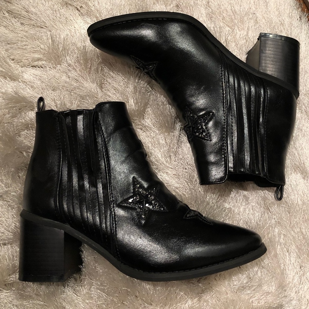star booties